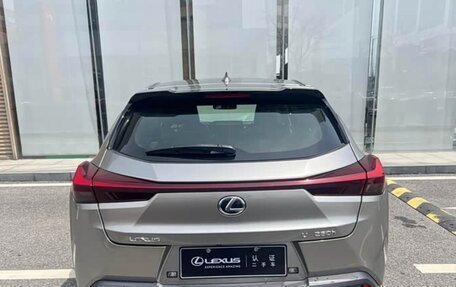 Lexus UX I, 2022 год, 4 100 000 рублей, 5 фотография