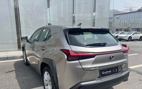 Lexus UX I, 2022 год, 4 100 000 рублей, 6 фотография