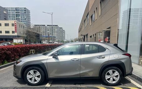 Lexus UX I, 2022 год, 4 100 000 рублей, 7 фотография