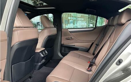 Lexus ES VII, 2025 год, 5 500 000 рублей, 13 фотография