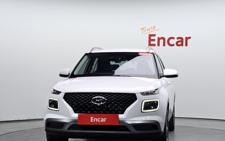 Hyundai Venue I, 2023 год, 1 650 000 рублей, 3 фотография