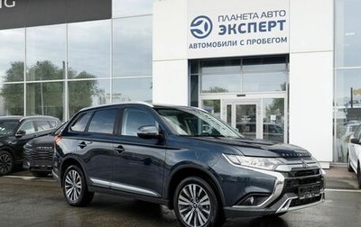 Mitsubishi Outlander III рестайлинг 3, 2018 год, 2 150 000 рублей, 1 фотография