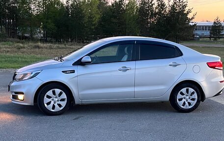 KIA Rio III рестайлинг, 2016 год, 1 100 000 рублей, 3 фотография