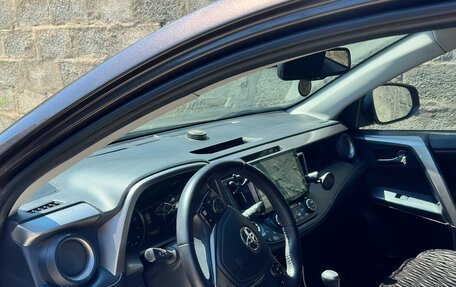 Toyota RAV4, 2018 год, 2 199 000 рублей, 5 фотография