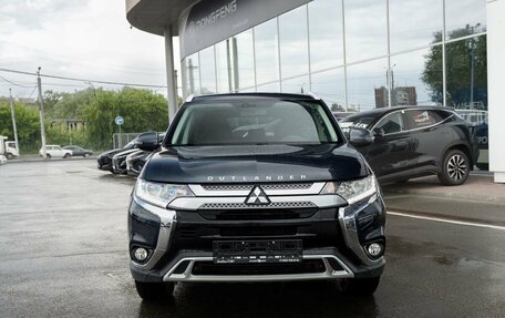 Mitsubishi Outlander III рестайлинг 3, 2018 год, 2 150 000 рублей, 15 фотография