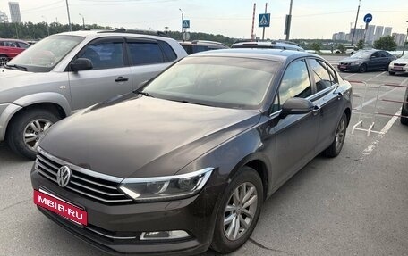 Volkswagen Passat B8 рестайлинг, 2015 год, 1 844 000 рублей, 2 фотография