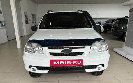 Chevrolet Niva I рестайлинг, 2013 год, 599 900 рублей, 2 фотография