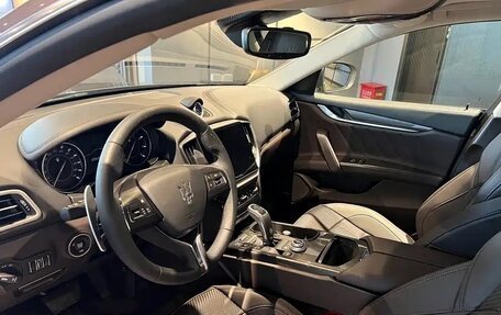 Maserati Ghibli, 2024 год, 10 500 000 рублей, 9 фотография