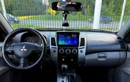 Mitsubishi Pajero Sport II рестайлинг, 2014 год, 1 799 000 рублей, 10 фотография