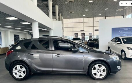 Opel Astra J, 2011 год, 779 900 рублей, 8 фотография