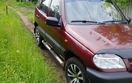 Chevrolet Niva I рестайлинг, 2003 год, 366 000 рублей, 2 фотография
