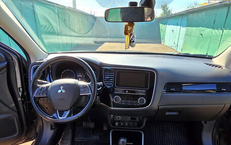 Mitsubishi Outlander III рестайлинг 3, 2019 год, 2 190 000 рублей, 9 фотография