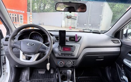 KIA Rio III рестайлинг, 2013 год, 930 000 рублей, 10 фотография