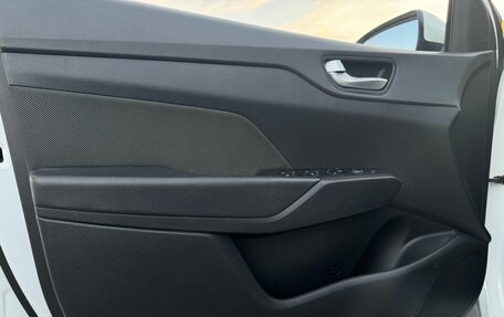 Hyundai Solaris II рестайлинг, 2018 год, 1 250 000 рублей, 8 фотография