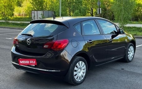 Opel Astra J, 2013 год, 870 000 рублей, 3 фотография