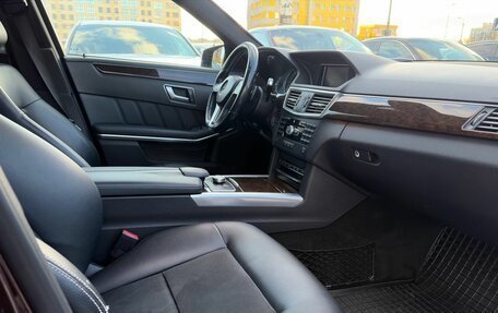 Mercedes-Benz E-Класс, 2012 год, 1 550 000 рублей, 28 фотография