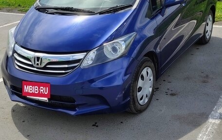 Honda Freed I, 2013 год, 1 160 000 рублей, 2 фотография