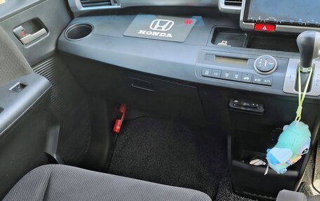Honda Freed I, 2013 год, 1 160 000 рублей, 10 фотография