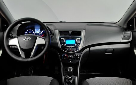 Hyundai Solaris II рестайлинг, 2011 год, 660 000 рублей, 12 фотография