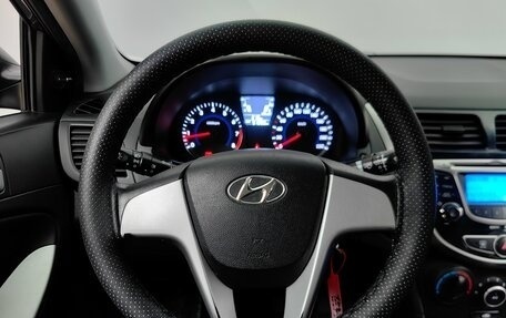 Hyundai Solaris II рестайлинг, 2011 год, 660 000 рублей, 11 фотография