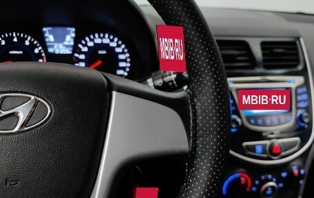 Hyundai Solaris II рестайлинг, 2011 год, 660 000 рублей, 18 фотография