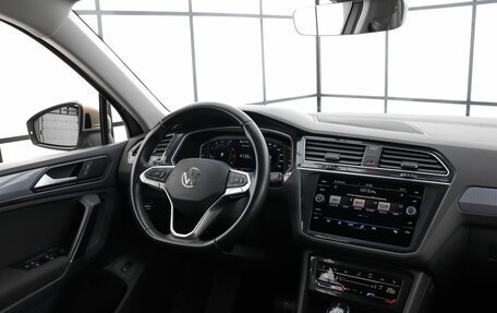 Volkswagen Tiguan II, 2021 год, 3 049 000 рублей, 7 фотография