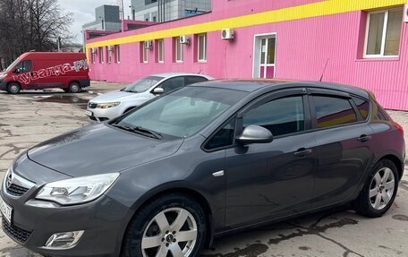 Opel Astra J, 2010 год, 600 000 рублей, 3 фотография