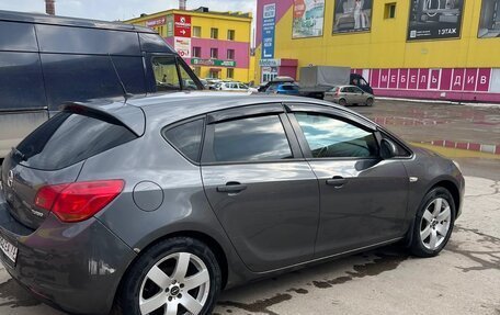 Opel Astra J, 2010 год, 600 000 рублей, 8 фотография