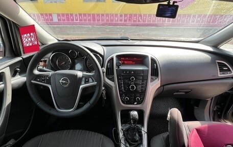 Opel Astra J, 2010 год, 600 000 рублей, 6 фотография