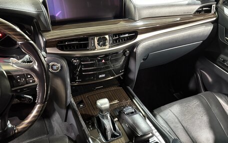 Lexus LX III, 2018 год, 6 850 000 рублей, 6 фотография