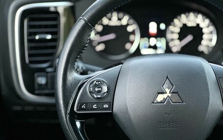 Mitsubishi Outlander III рестайлинг 3, 2018 год, 1 950 000 рублей, 16 фотография