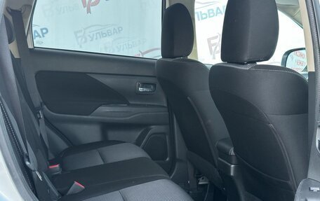 Mitsubishi Outlander III рестайлинг 3, 2018 год, 1 950 000 рублей, 24 фотография
