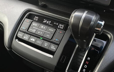 Honda Stepwgn IV, 2022 год, 2 040 000 рублей, 6 фотография