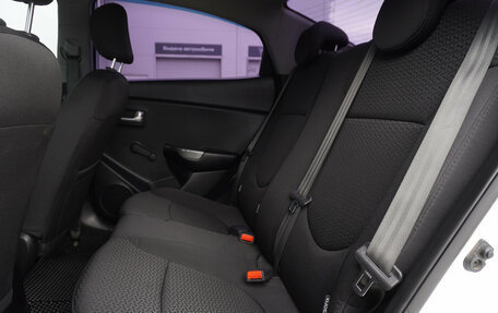 KIA Rio III рестайлинг, 2015 год, 985 000 рублей, 21 фотография