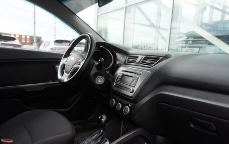KIA Rio III рестайлинг, 2015 год, 985 000 рублей, 20 фотография