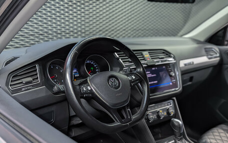 Volkswagen Tiguan II, 2020 год, 2 680 000 рублей, 8 фотография