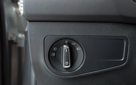 Volkswagen Tiguan II, 2020 год, 2 680 000 рублей, 20 фотография