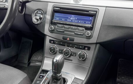 Volkswagen Passat B7, 2012 год, 1 199 900 рублей, 10 фотография