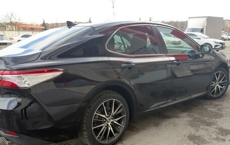Toyota Camry, 2021 год, 2 500 000 рублей, 2 фотография