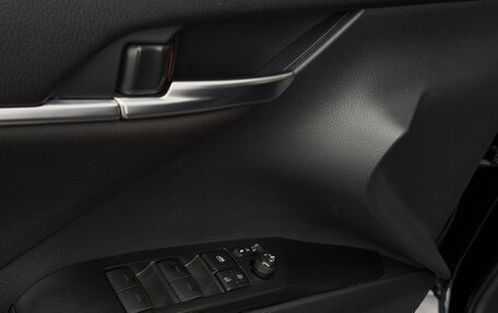 Toyota Camry, 2021 год, 2 500 000 рублей, 9 фотография