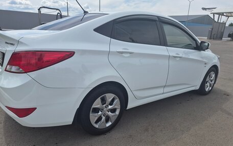 Hyundai Solaris II рестайлинг, 2015 год, 870 000 рублей, 6 фотография