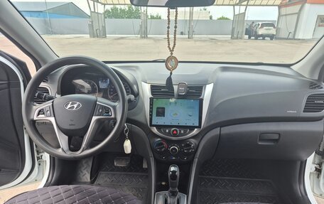 Hyundai Solaris II рестайлинг, 2015 год, 870 000 рублей, 10 фотография