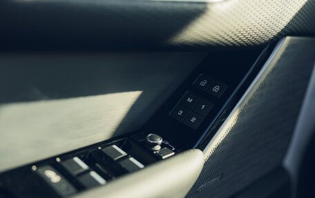 Land Rover Range Rover Velar I, 2021 год, 7 999 999 рублей, 9 фотография