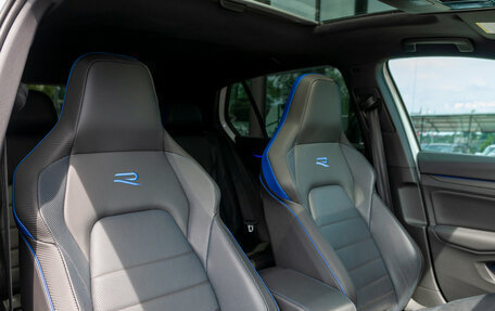 Volkswagen Golf R, 2023 год, 4 990 000 рублей, 10 фотография
