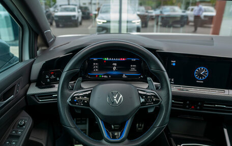 Volkswagen Golf R, 2023 год, 4 990 000 рублей, 16 фотография