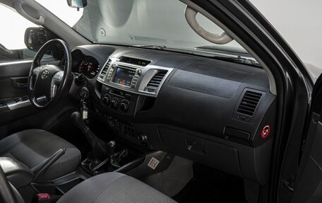 Toyota Hilux VII, 2011 год, 1 899 000 рублей, 15 фотография