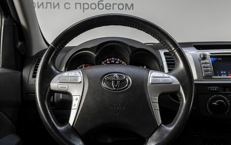 Toyota Hilux VII, 2011 год, 1 899 000 рублей, 18 фотография