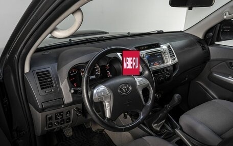 Toyota Hilux VII, 2011 год, 1 899 000 рублей, 10 фотография