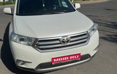 Toyota Highlander III, 2011 год, 1 880 000 рублей, 1 фотография