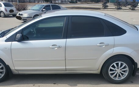 Ford Focus II рестайлинг, 2005 год, 550 000 рублей, 3 фотография